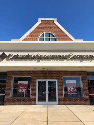 Sportswear Store «Columbia Sportswear Outlet Store at Prime Outlets Williamsburg», reviews and photos, 5711-37 Richmond Rd, Williamsburg, VA 23188, USA
