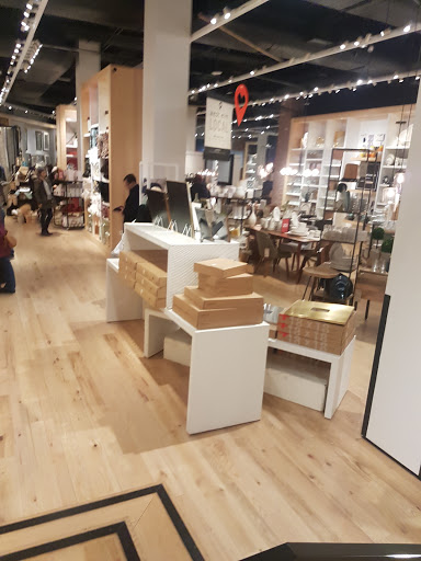 Furniture Store «west elm», reviews and photos, 160 Brookline Ave, Boston, MA 02215, USA