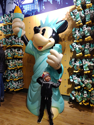 Toy Store «Disney Store», reviews and photos, 1540 Broadway, New York, NY 10036, USA