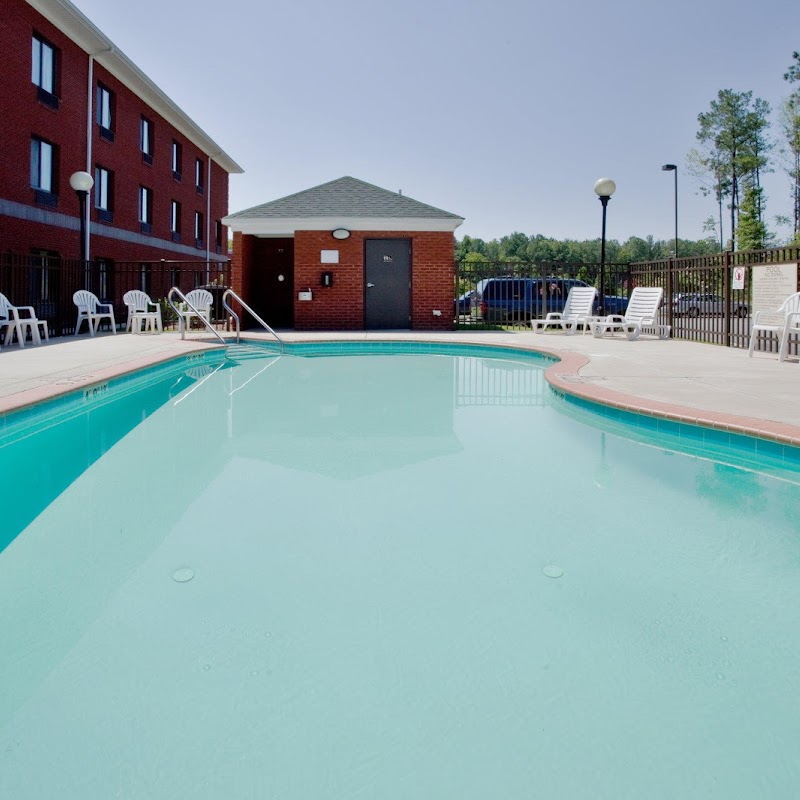 Holiday Inn Express & Suites Suffolk, an IHG Hotel