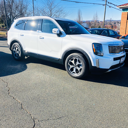 Kia Dealer «Price Kia», reviews and photos, 1390 Richmond Rd, Charlottesville, VA 22911, USA