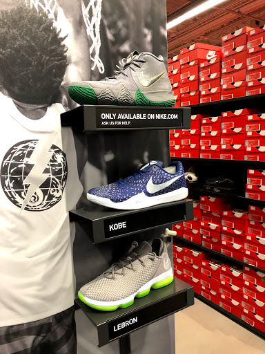 Clothing Store «Nike Factory Store», reviews and photos, 505 Premium Outlets Dr, Monroe, OH 45050, USA