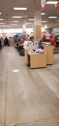 Department Store «Nordstrom Rack White Plains», reviews and photos, 3 City Pl, White Plains, NY 10601, USA