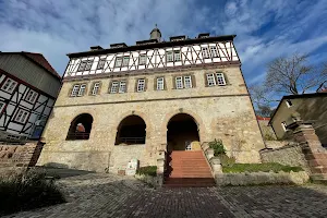 Rathaus zwischen den Städten image