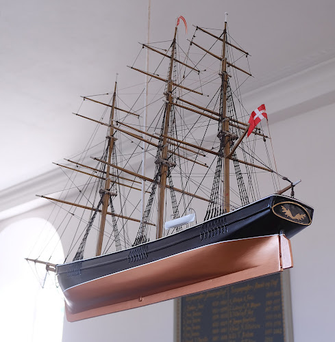 Anmeldelser af Viuf Kirke i Fredericia - Kirke