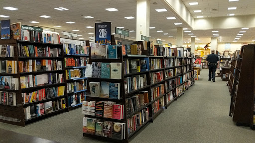Book Store «Barnes & Noble», reviews and photos, 5101 Main St, Williamsburg, VA 23188, USA