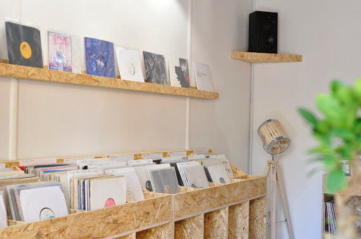 Extend & Play - Vinyl store, coffee shop & CBD