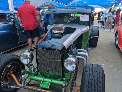 Chevrolet Dealer «Lynn Smith Chevrolet», reviews and photos