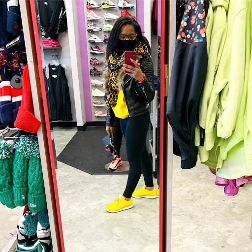 Expressions, 1050 Kings Hwy, New Bedford, MA 02745, USA, 