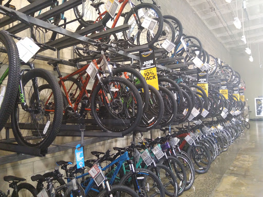 Bicycle Store «Performance Bicycle», reviews and photos, 6400 Owensmouth Ave, Woodland Hills, CA 91367, USA
