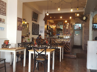 Dino's Cafe