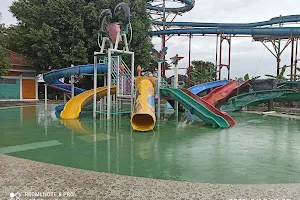 NDayu Park image