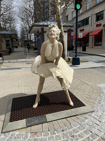 'Forever Marilyn' Monroe statue by Seward Johnson