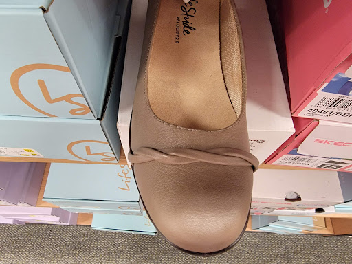 Shoe Store «Shoe Carnival», reviews and photos, 6524 Garth Rd, Baytown, TX 77521, USA