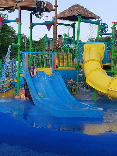 Water Park «Atcher Island», reviews and photos, 730 Springinsguth Rd, Schaumburg, IL 60193, USA