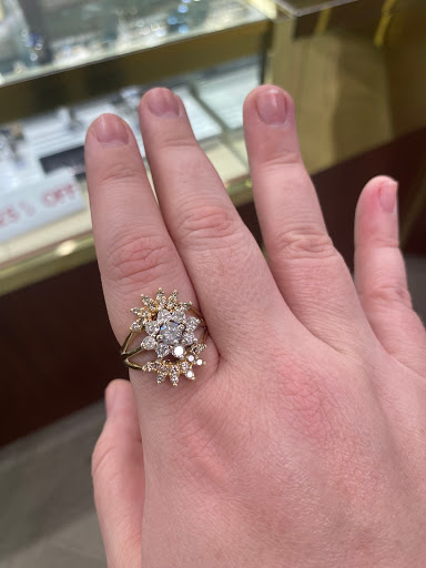 Jewelry Repair Service «Plaza Fine Jewelry», reviews and photos, 600 N Pearl St # H104, Dallas, TX 75201, USA