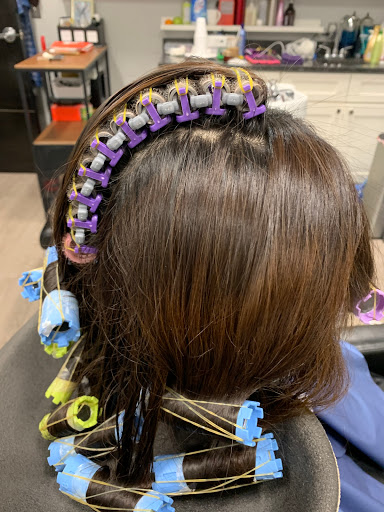 Beauty Salon «Cutz Hair Salon», reviews and photos, 2956 S Rochester Rd, Rochester Hills, MI 48307, USA