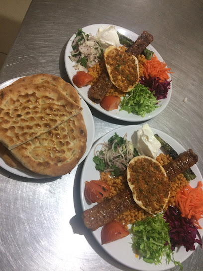 Öz Altınova Kebab Pide & Lahmacun Salonu
