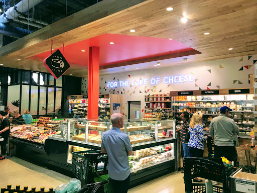 Grocery Store «Whole Foods Market», reviews and photos, 3201 N Ashland Ave, Chicago, IL 60657, USA