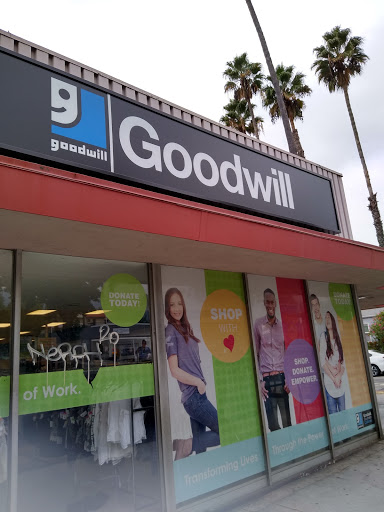 Thrift Store «Goodwill - Glendale», reviews and photos, 1622 W Glenoaks Blvd, Glendale, CA 91202, USA