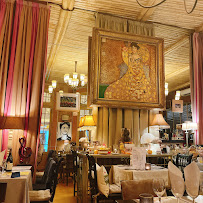 Atmosphère du Restaurant La Cour du Louvre à Avignon - n°20