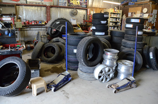 Tire Shop «Discount Tire and Wheel», reviews and photos, 2006 E Lincoln Way, Ames, IA 50010, USA