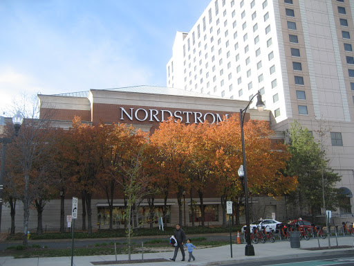 Department Store «Nordstrom», reviews and photos, 1400 S Hayes St, Arlington, VA 22202, USA