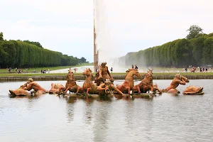 Apollo Fountain image