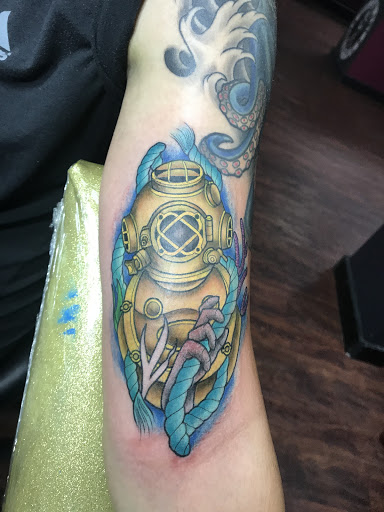 Body Piercing Shop «Scarlets Web Tattoo Boutique», reviews and photos, 6330 Spencer Hwy, Pasadena, TX 77505, USA