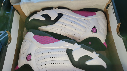 Shoe Store «Finish Line», reviews and photos, 4801 Outer Loop a256, Louisville, KY 40219, USA