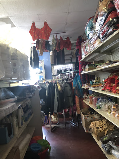 Grocery Store «Namaste Market», reviews and photos, 212 E Cuyahoga Falls Ave, Akron, OH 44310, USA