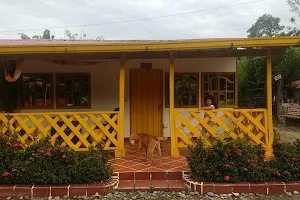 Cabañas los Kioskos image