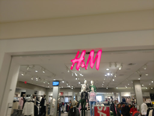 Shopping Mall «Hillsdale Shopping Center», reviews and photos, 60 E 31st Ave, San Mateo, CA 94403, USA