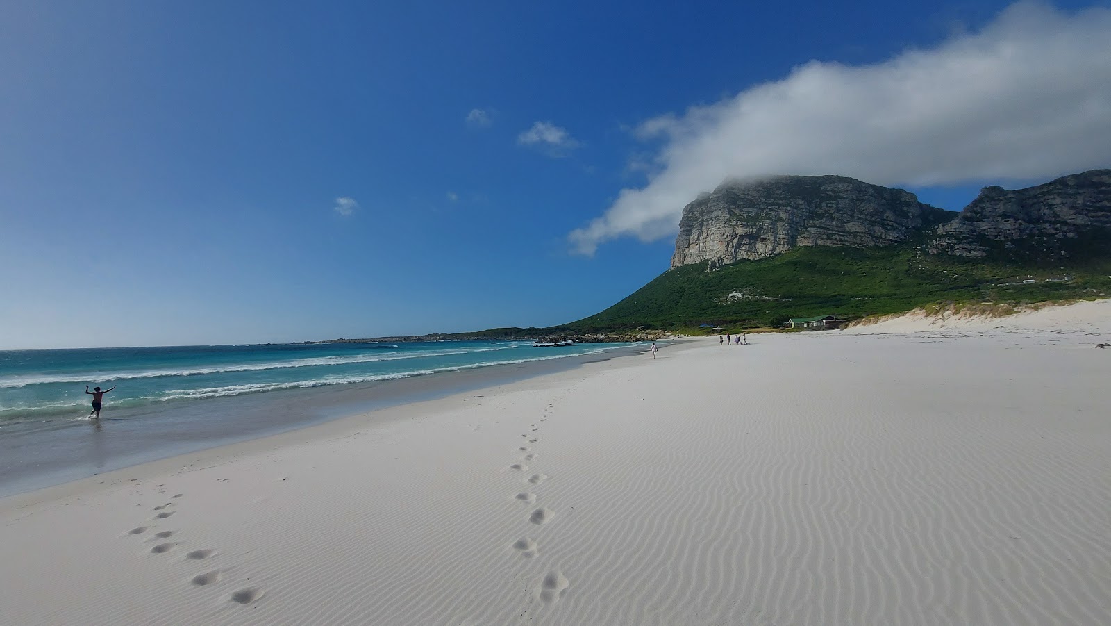 Photo of High Level Rd II with bright sand surface