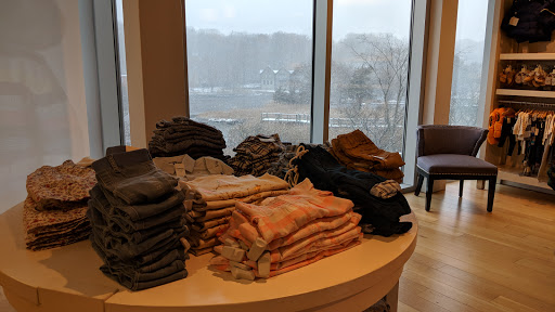 Clothing Store «Gap», reviews and photos, 125 Main St, Westport, CT 06880, USA