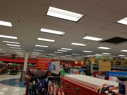 Pet Supply Store «Petco Animal Supplies», reviews and photos, 11620 W 95th St, Overland Park, KS 66214, USA