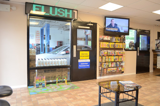 Auto Repair Shop «8 Min Oil Change Auto Repair & Tire Center», reviews and photos, 174 Mountain Ave, Springfield Township, NJ 07081, USA