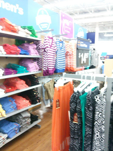 Discount Store «Walmart», reviews and photos, 1570 Chester Pike, Eddystone, PA 19022, USA