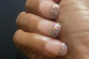 Luxury Nails & Spa image