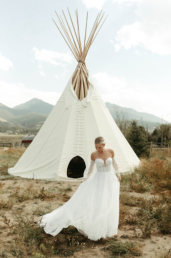 Bridal Shop «Sposa Bella Bridal and Evening», reviews and photos, 620 N Old Woodward Ave, Birmingham, MI 48009, USA