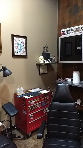 Tattoo Shop «Divinity Tattoo», reviews and photos, 2126 E Cactus Rd, Phoenix, AZ 85022, USA