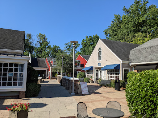 Shopping Mall «Foxcroft East Shopping Center», reviews and photos, 7802 Fairview Rd, Charlotte, NC 28226, USA