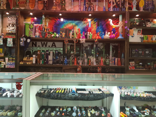Tobacco Shop «Pow Wow Tobacco Accessories & Nvlts», reviews and photos, 217 N 23rd St B, McAllen, TX 78501, USA
