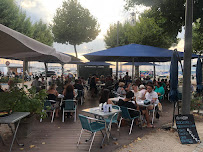 Atmosphère du Restaurant grec LE PELICAN DE MYKONOS à Thonon-les-Bains - n°2