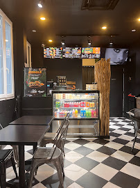 Atmosphère du Restaurant ROAR Burger // Smash burger💥 & Flavours❤️‍🔥 à Clichy - n°5