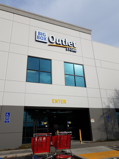 Outlet Store «Big Box Outlet Store», reviews and photos, 4400 E Commerce Way #300, Sacramento, CA 95834, USA