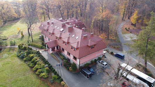 Hotel Restauracja Dwór Ostoia Zdrojowa 1, 38-480 Klimkówka, Polska