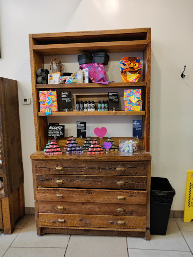 Cosmetics Store «Lush Cosmetics», reviews and photos, 1525 Walnut St, Philadelphia, PA 19102, USA