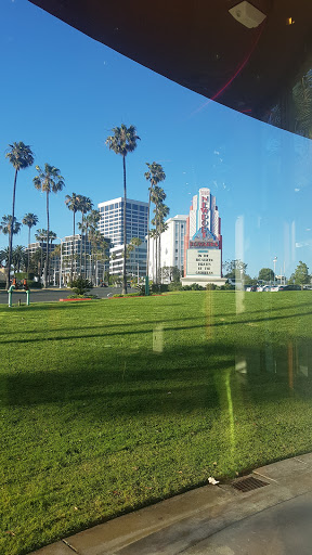 Movie Theater «Edwards Big Newport 6 & RPX», reviews and photos, 300 Newport Center Dr, Newport Beach, CA 92660, USA