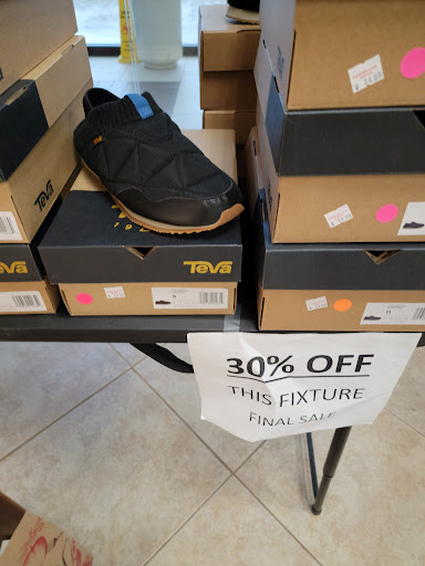 Shoe Store «Roderer Shoe Center», reviews and photos, 316 E Stroop Rd, Dayton, OH 45429, USA